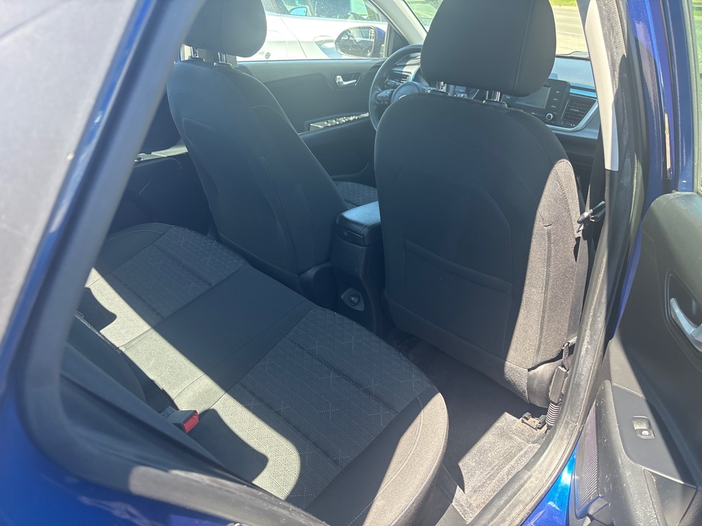 Additional photo of vehicle.