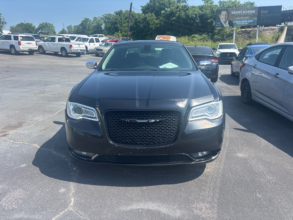 Photo of 2016 CHRYSLER 300C