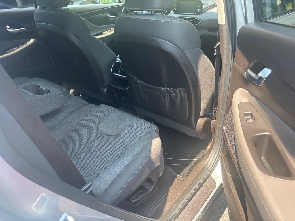 Additional photo of vehicle.