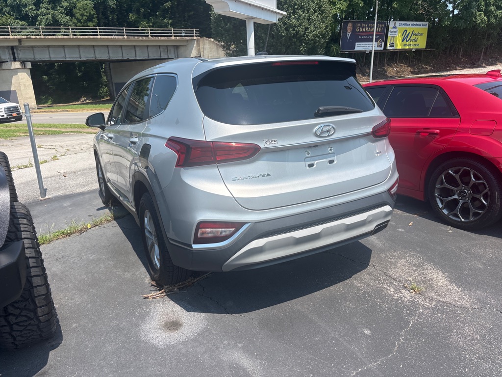 Additional photo of vehicle.