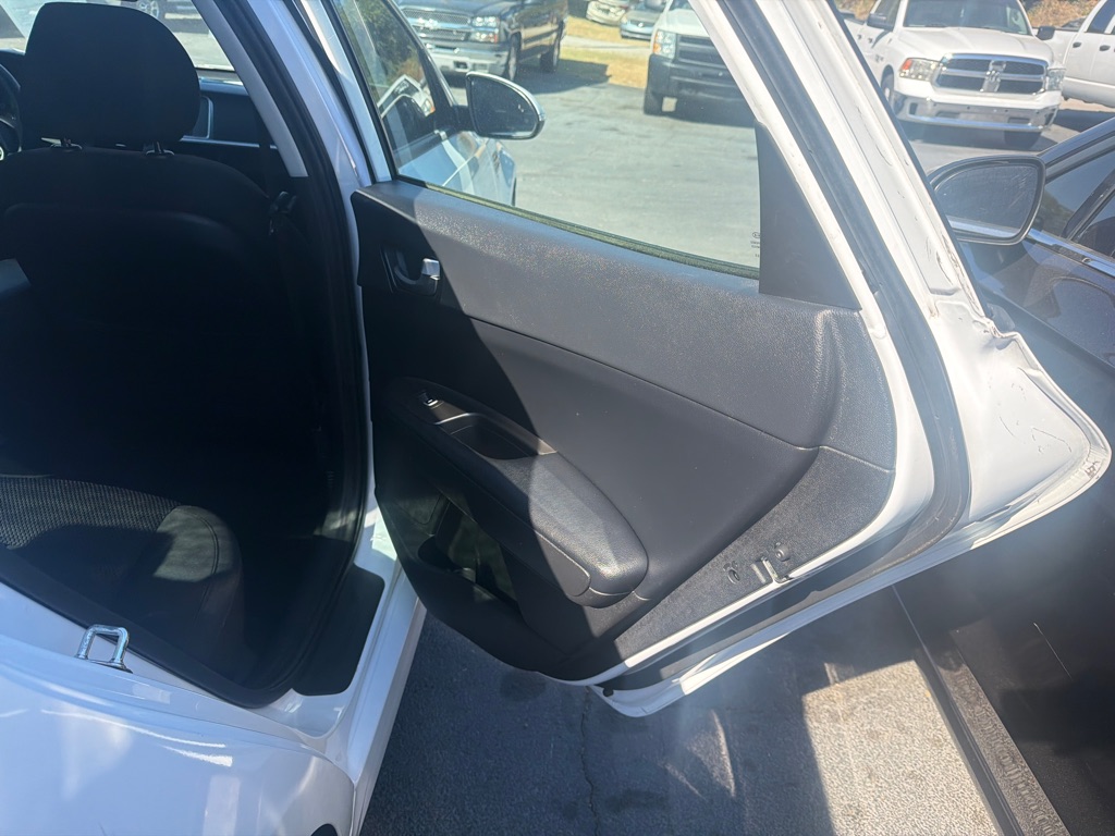 Additional photo of vehicle.