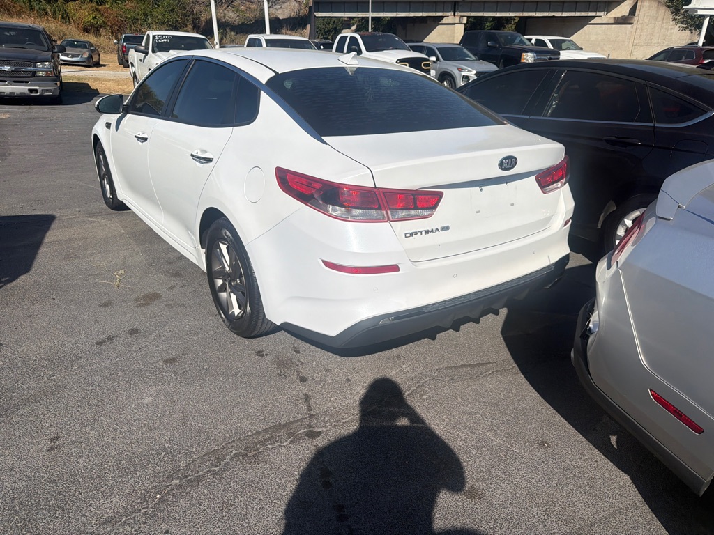 Additional photo of vehicle.