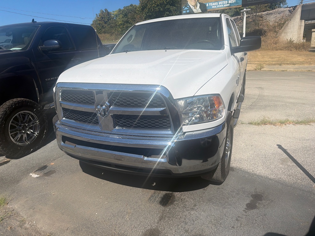 Additional photo of vehicle.