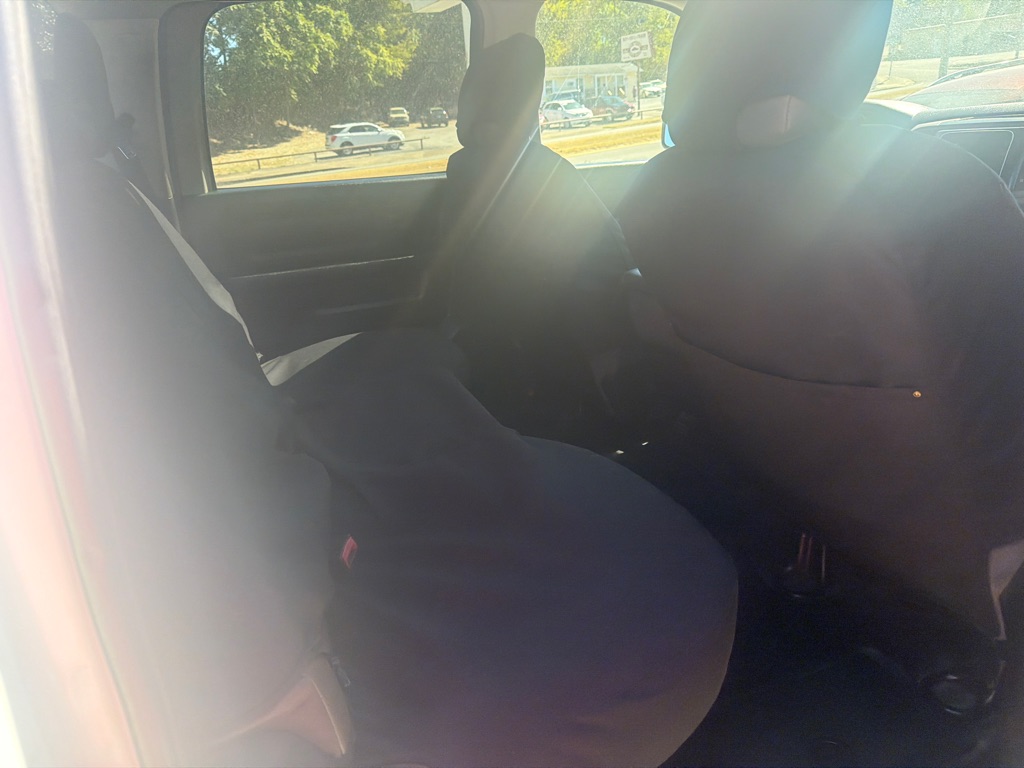 Additional photo of vehicle.