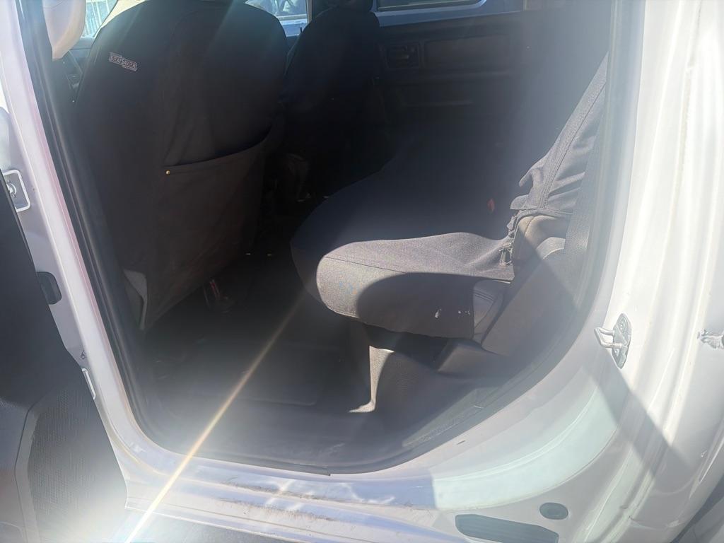 Additional photo of vehicle.