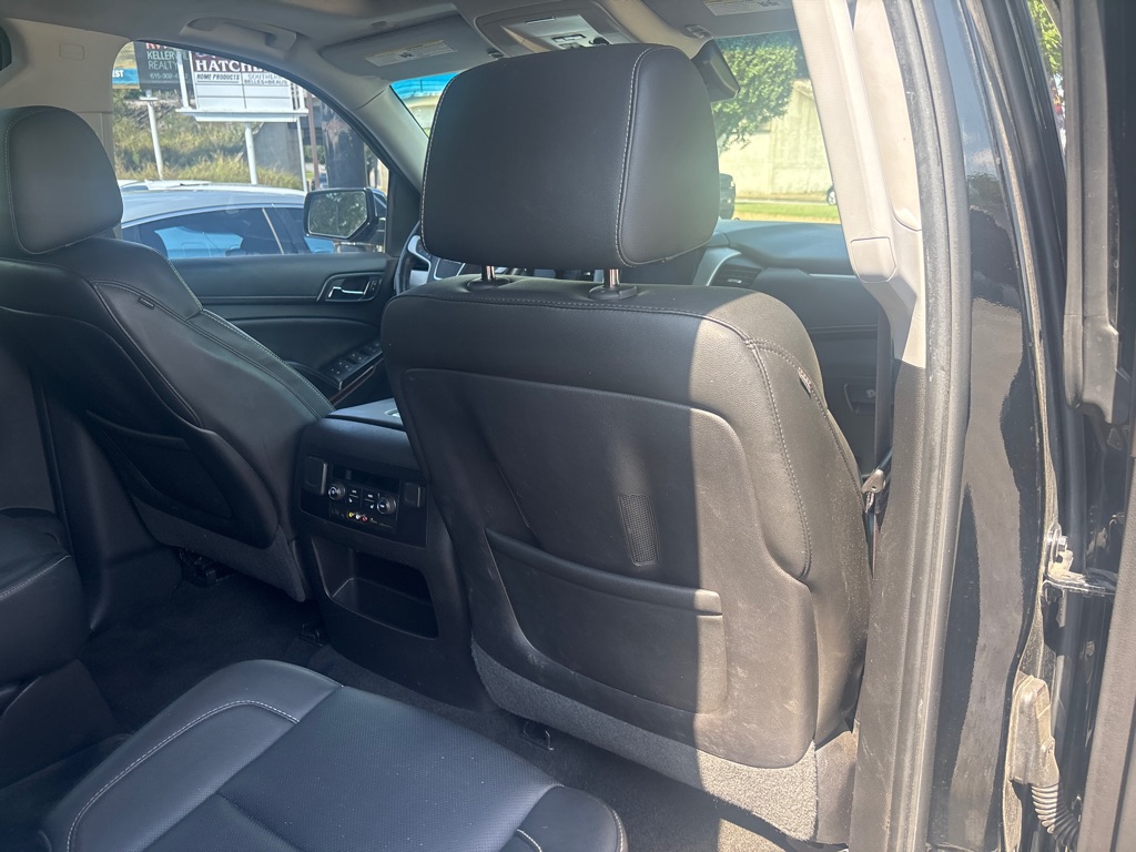Additional photo of vehicle.