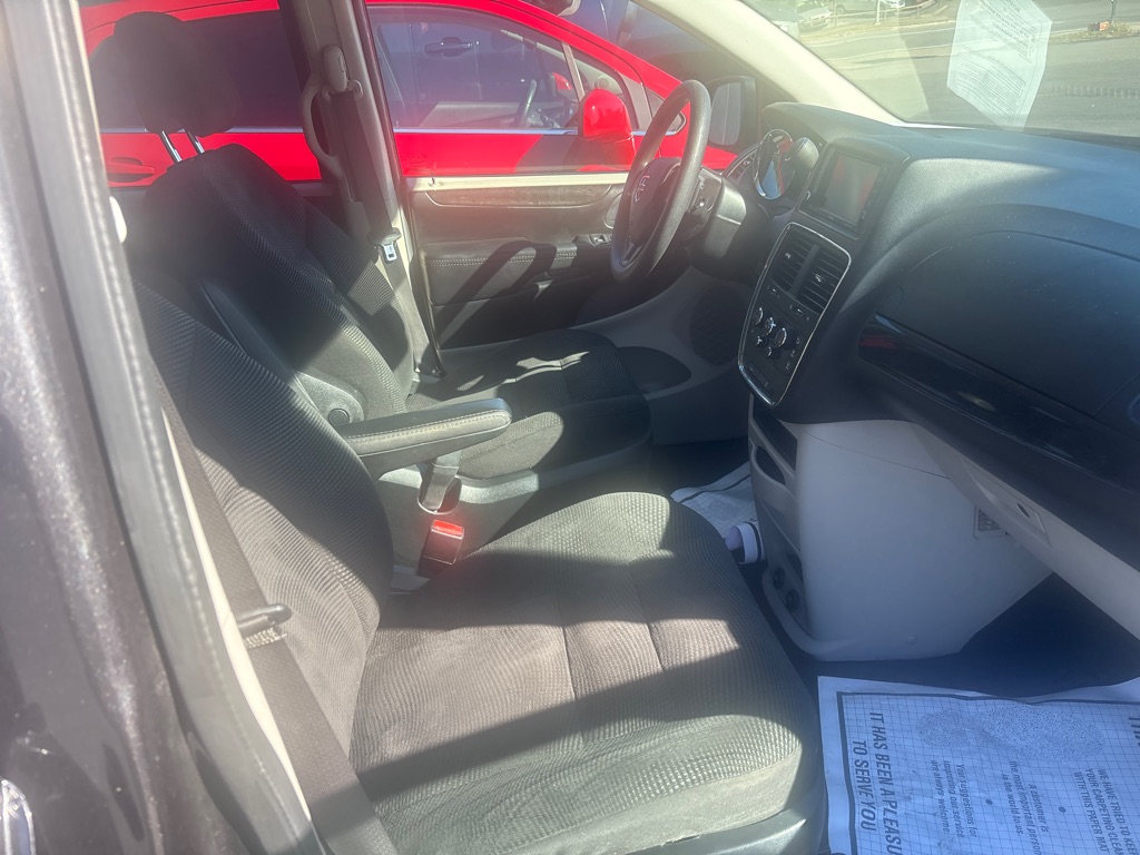 Additional photo of vehicle.