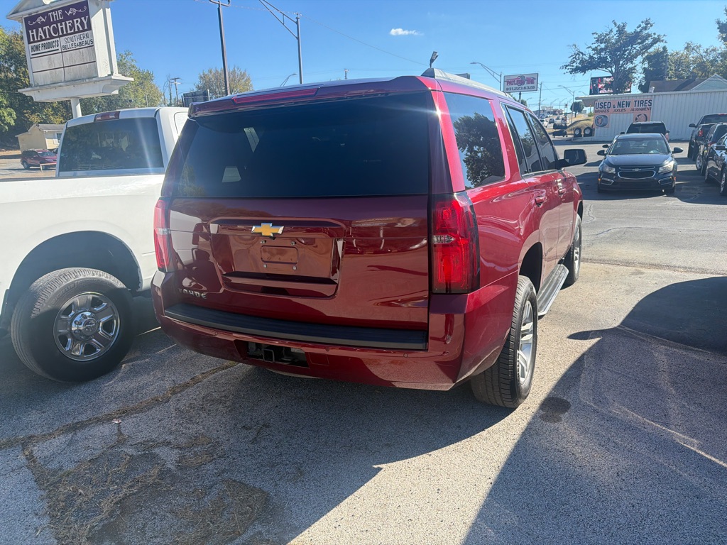 Additional photo of vehicle.