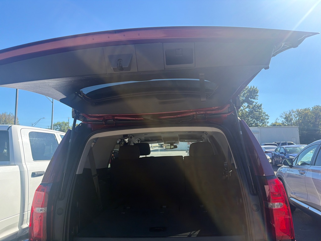 Additional photo of vehicle.