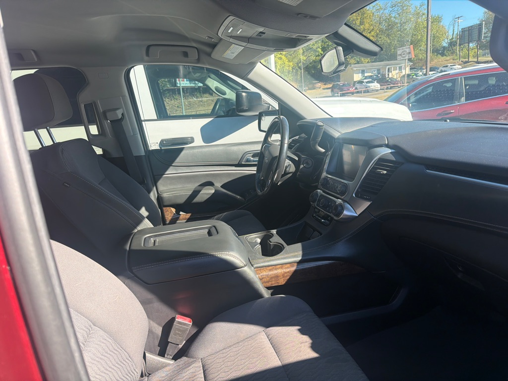 Additional photo of vehicle.