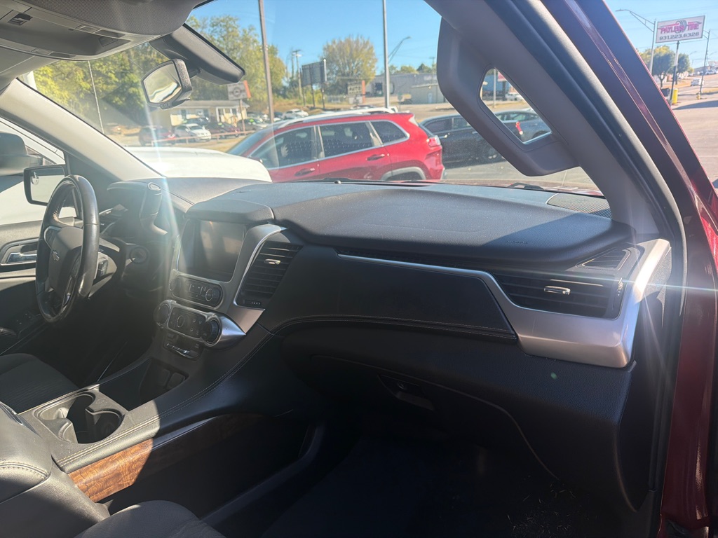 Additional photo of vehicle.