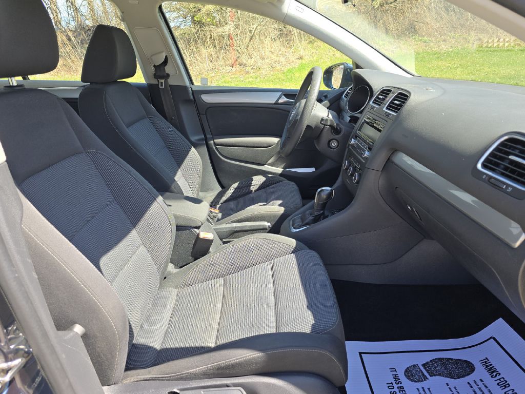 Photo 16 of this VOLKSWAGEN GOLF
