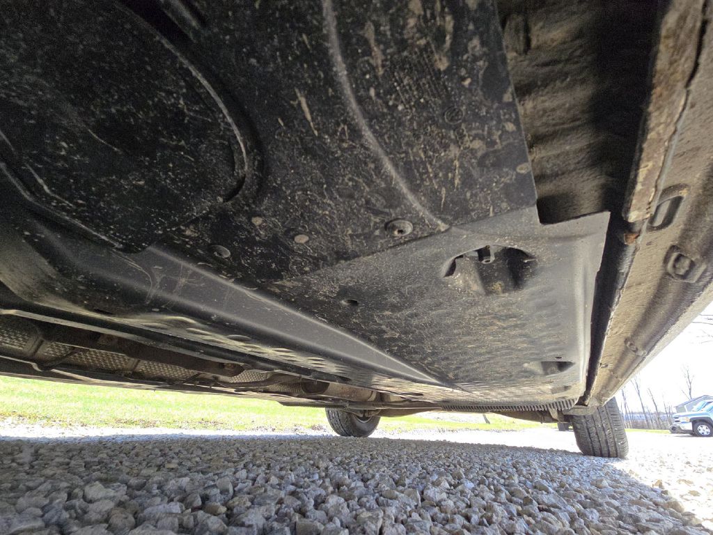 Photo 24 of this VOLKSWAGEN GOLF