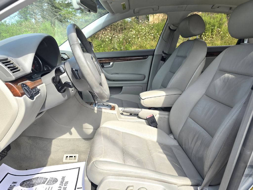 Photo 13 of this AUDI A4