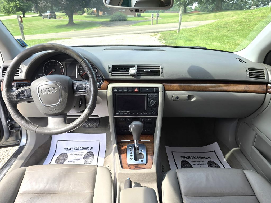Photo 17 of this AUDI A4