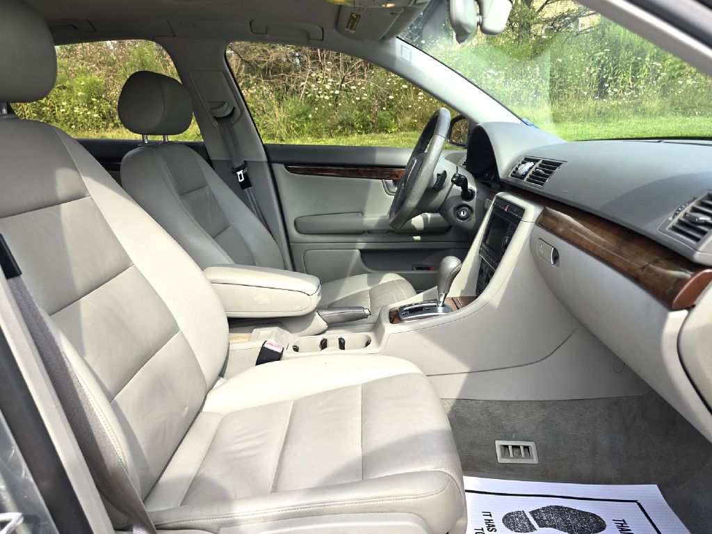 Photo 16 of this AUDI A4