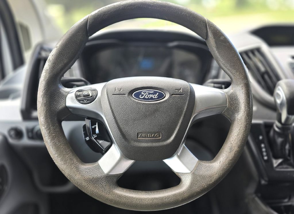 Photo 20 of this FORD TRANSIT