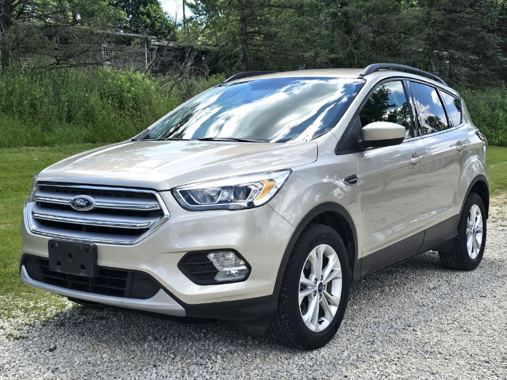 Photo 2 of this FORD ESCAPE