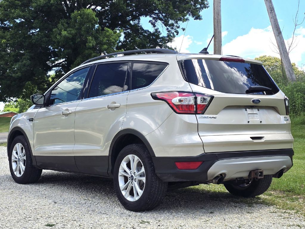 Photo 4 of this FORD ESCAPE