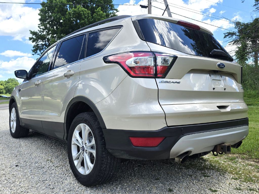 Photo 5 of this FORD ESCAPE