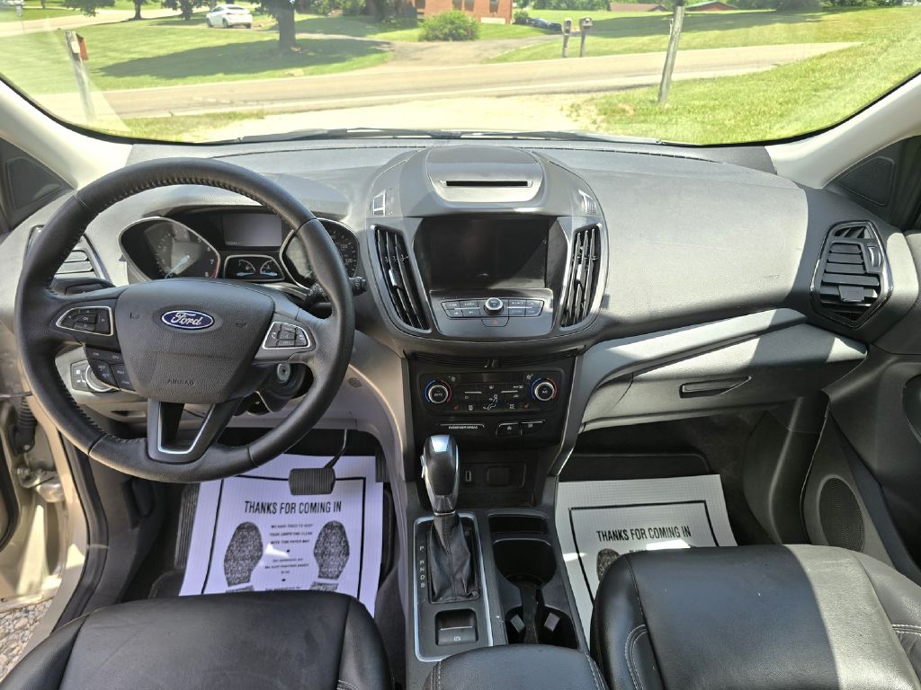 Photo 18 of this FORD ESCAPE