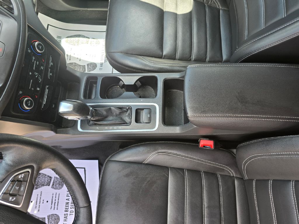 Photo 22 of this FORD ESCAPE