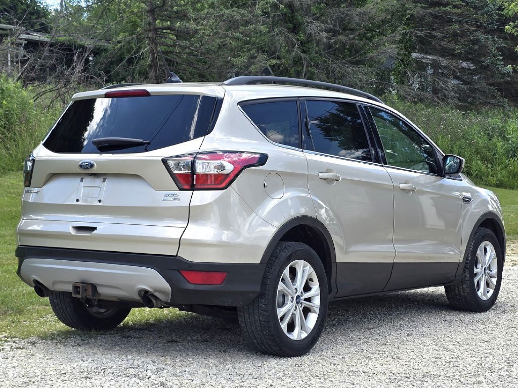 Photo 9 of this FORD ESCAPE
