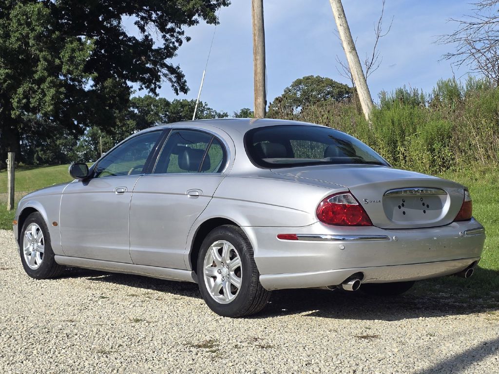 Photo 4 of this JAGUAR S-TYPE