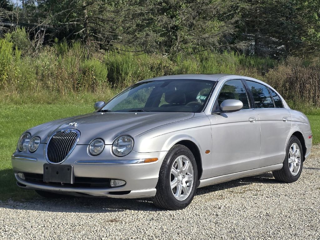 Photo 2 of this JAGUAR S-TYPE