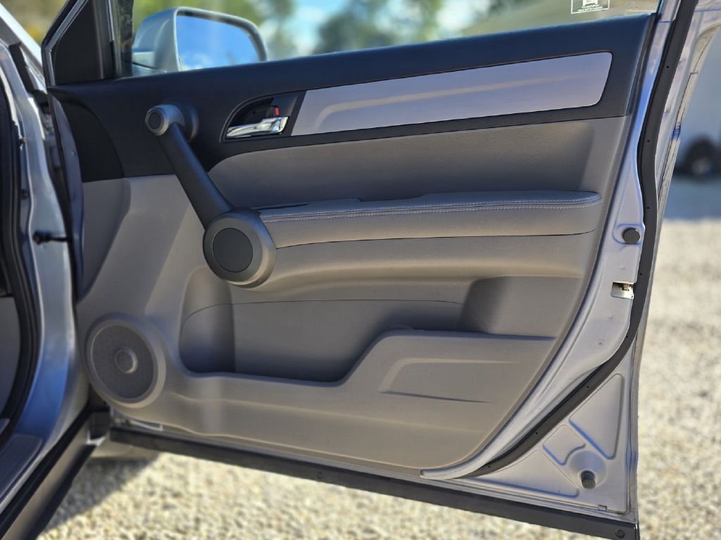 Photo 24 of this HONDA CR-V