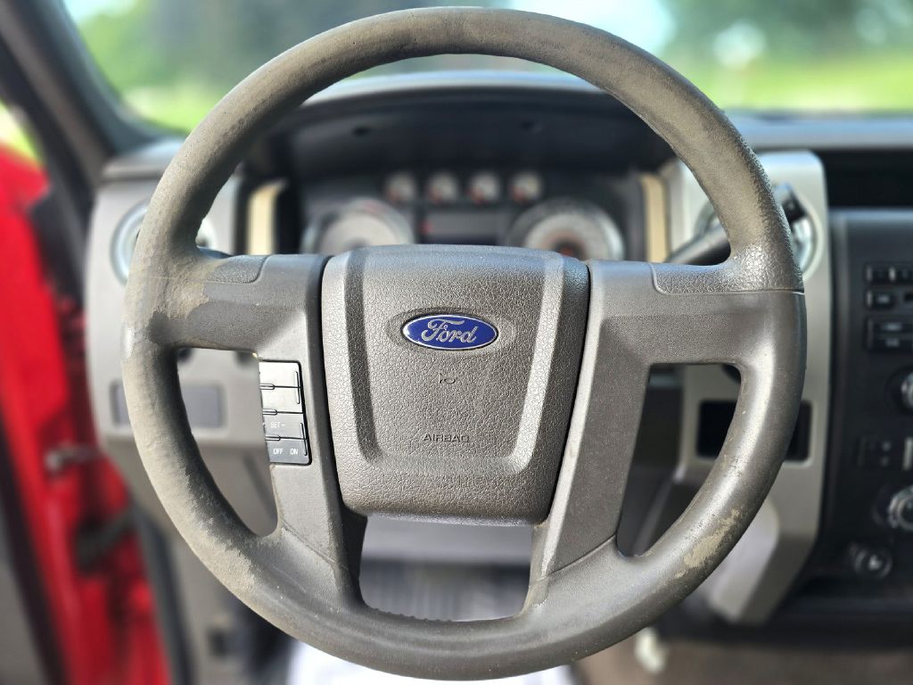 Photo 19 of this FORD F150