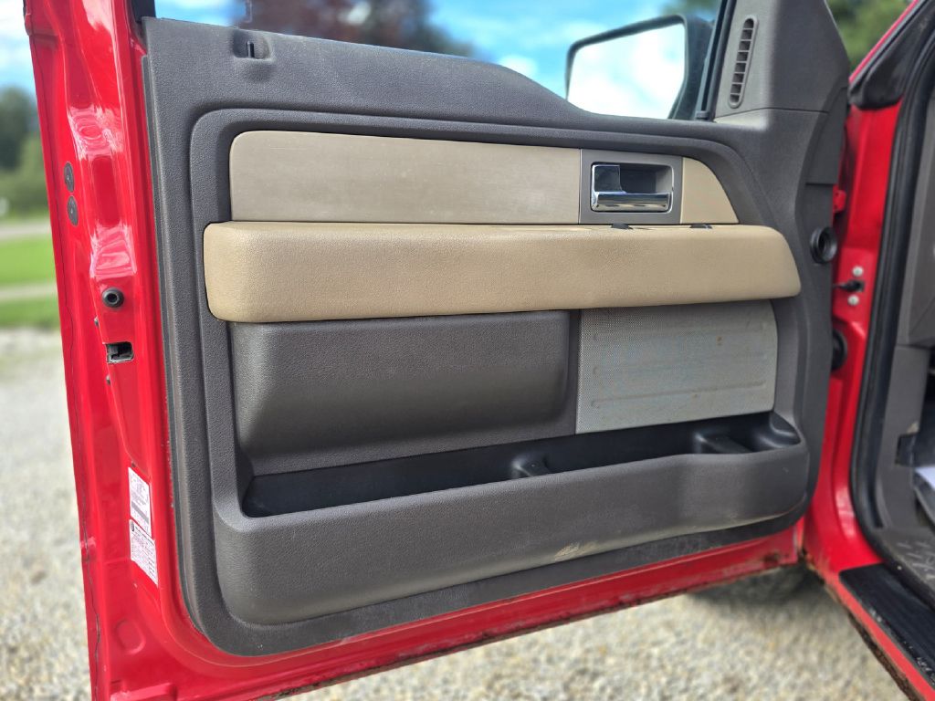 Photo 21 of this FORD F150