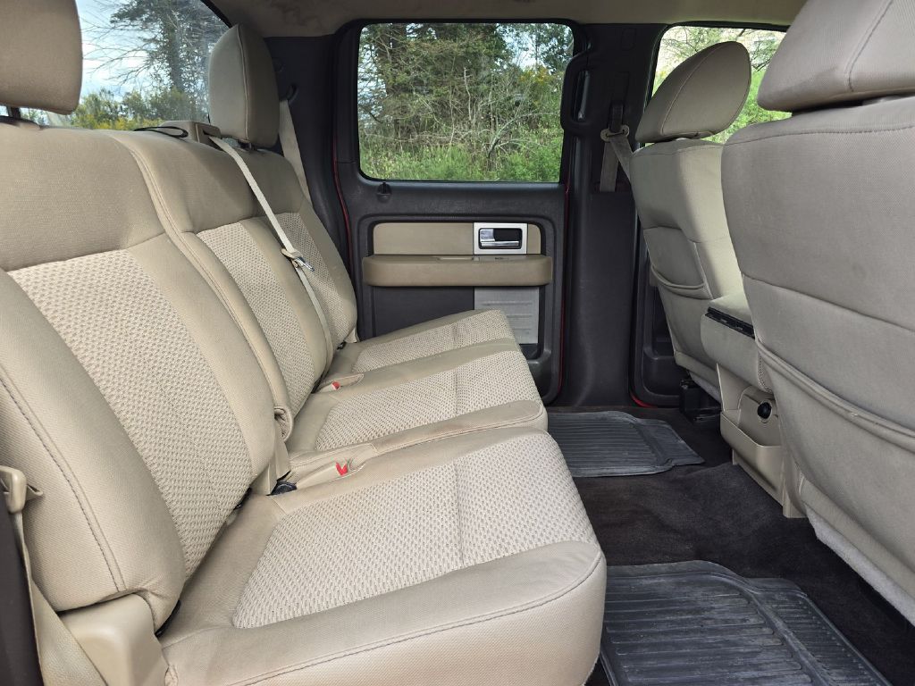 Photo 15 of this FORD F150