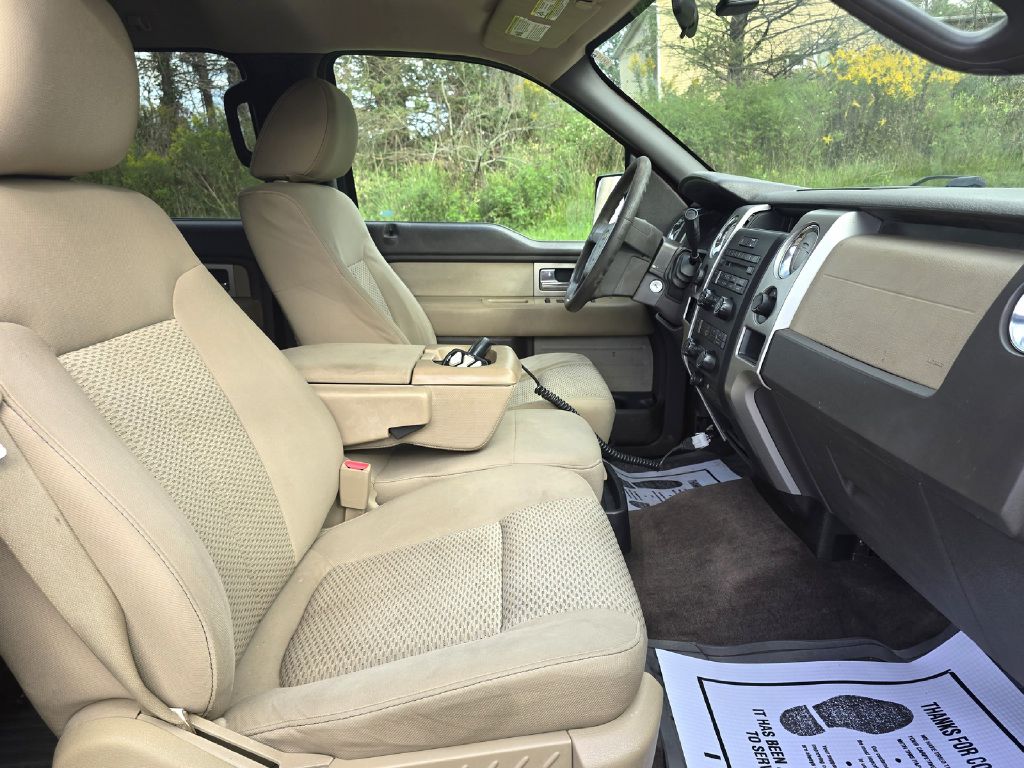 Photo 16 of this FORD F150