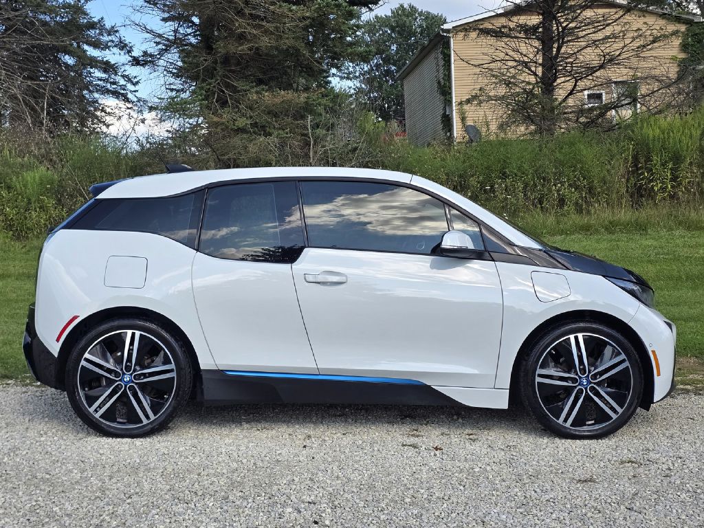 Photo 8 of this BMW I3