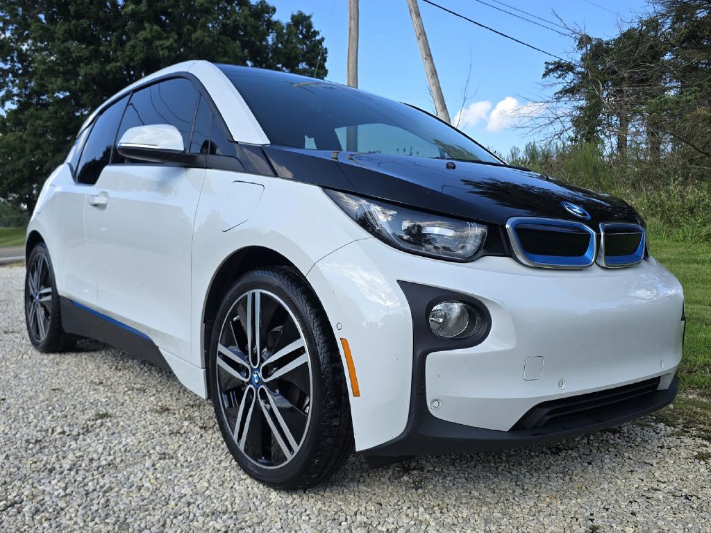 Photo 11 of this BMW I3