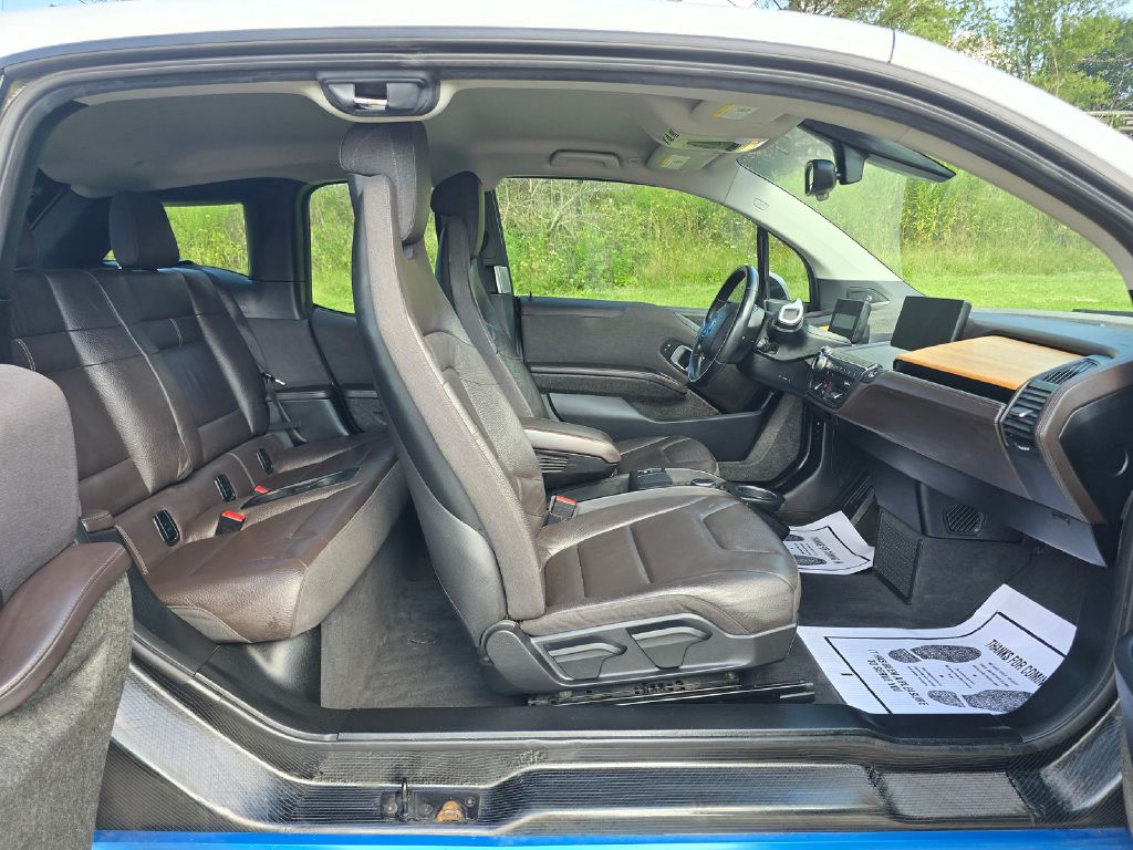 Photo 16 of this BMW I3
