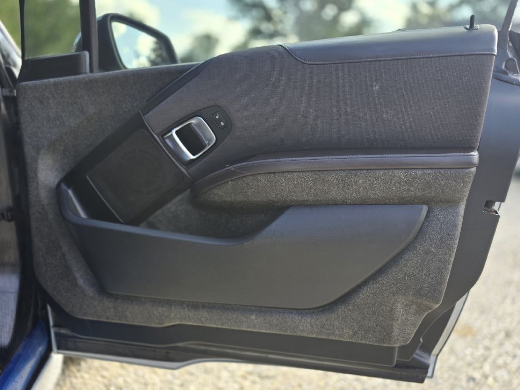 Photo 24 of this BMW I3