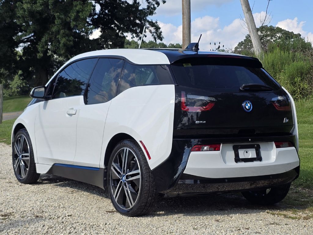 Photo 4 of this BMW I3