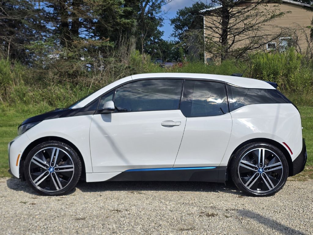 Photo 3 of this BMW I3