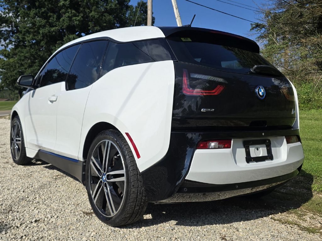 Photo 5 of this BMW I3