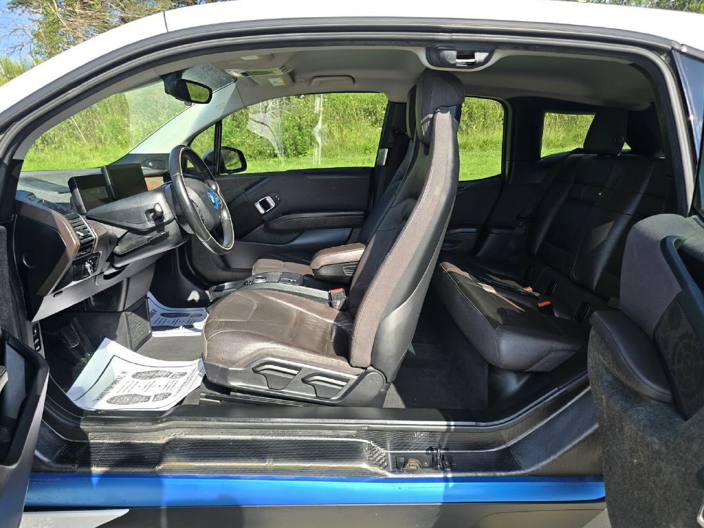 Photo 14 of this BMW I3