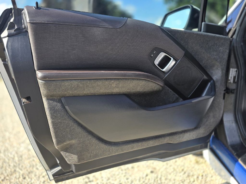 Photo 23 of this BMW I3