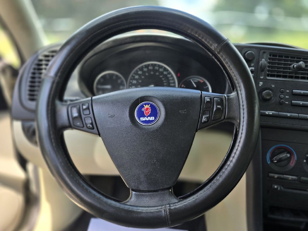 Photo 18 of this SAAB 9-3
