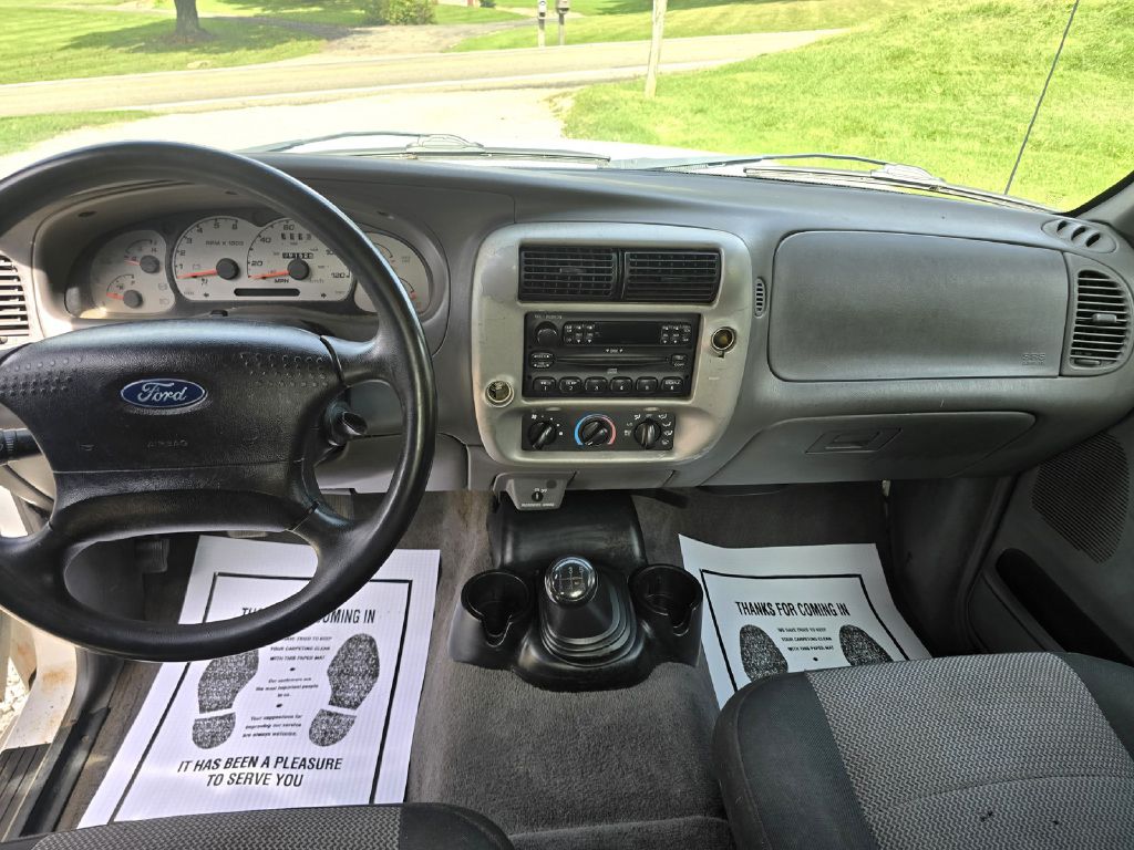 Photo 17 of this FORD RANGER