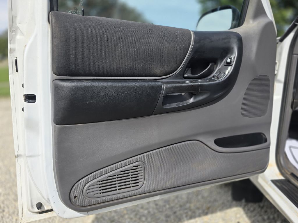 Photo 20 of this FORD RANGER