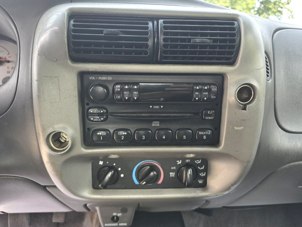Photo 19 of this FORD RANGER