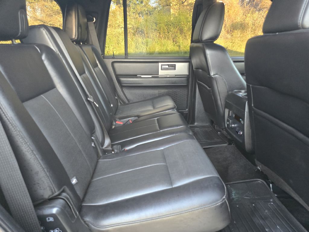 Photo 16 of this FORD EXPEDITION