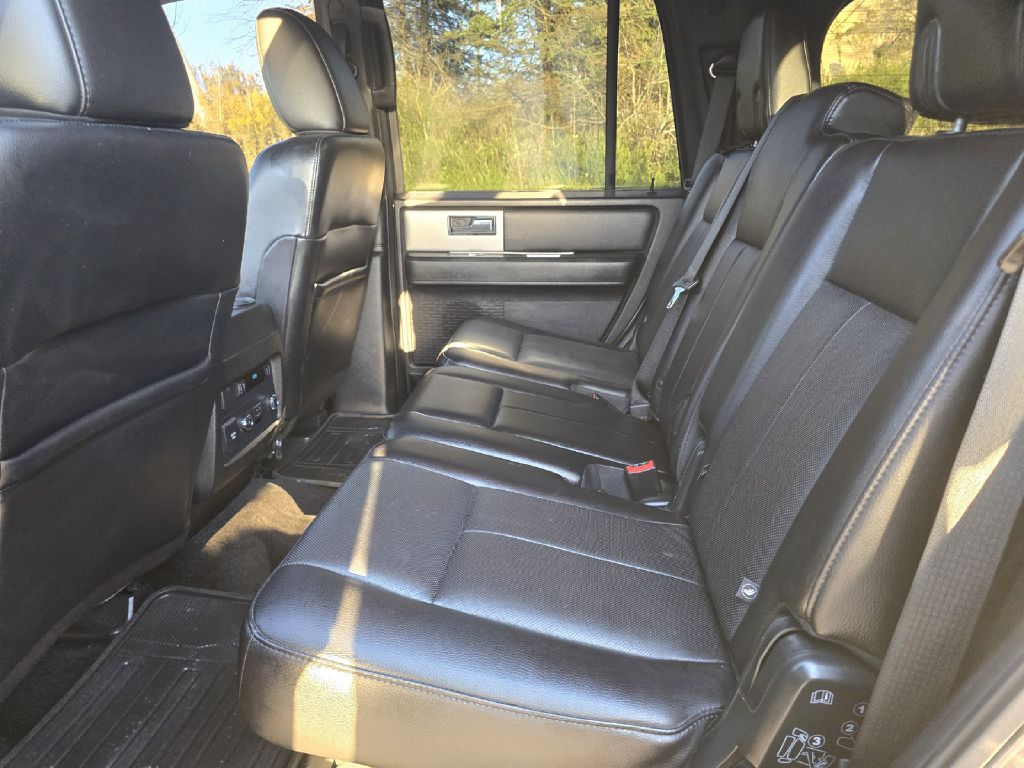 Photo 14 of this FORD EXPEDITION