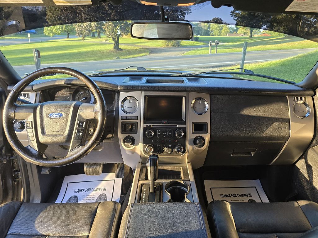 Photo 18 of this FORD EXPEDITION